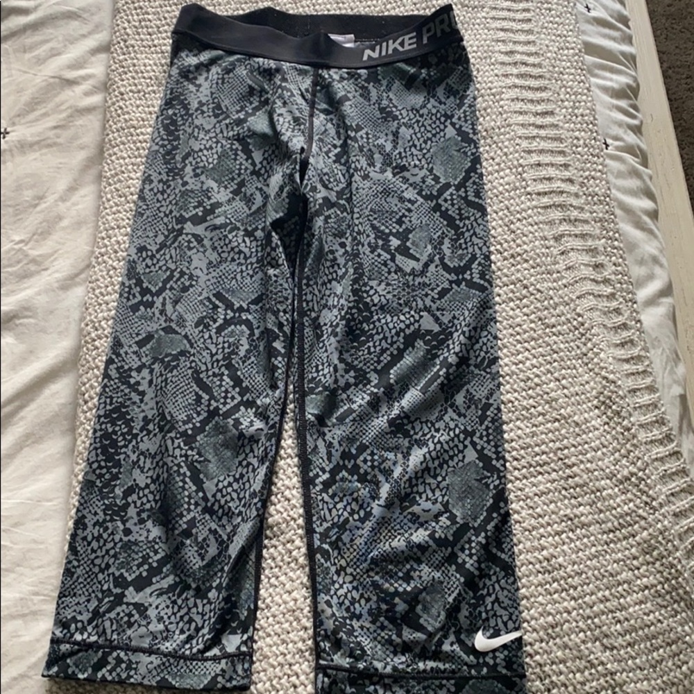 Nike workout leggings